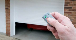 Купить автоматику для рулонных ворот Великие Луки, цена от 2755 руб.