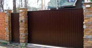Купить откатные ворота консольные Великие Луки, цена от 2807 руб.