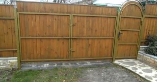 Купить распашные ворота деревянные Великие Луки, цена от 2755 руб.