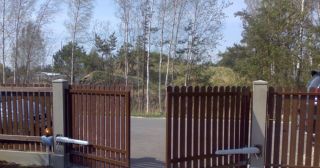 Купить распашные ворота из штакетника Великие Луки, цена от 2755 руб.